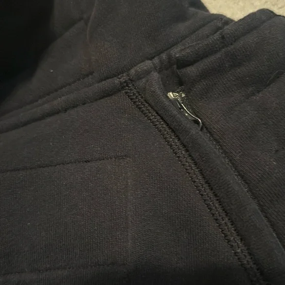 Lululemon Scuba Convertible Hoodie Vest - Picture 7 of 7